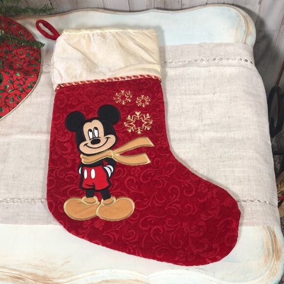 Set of 4 Disney Very Soft Micky and Minnie Stockings - 2 NWT 2 Like New - Picture 6 of 16